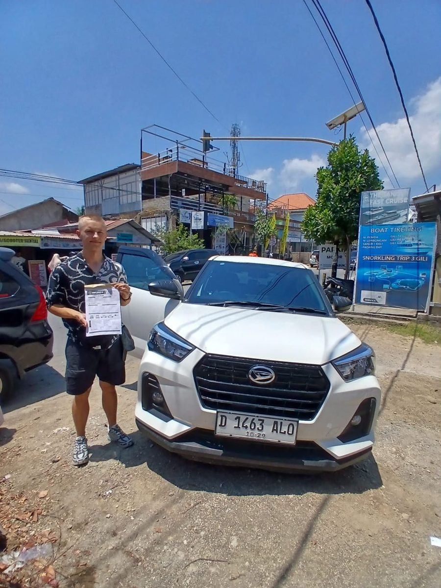 Serah terima mobil